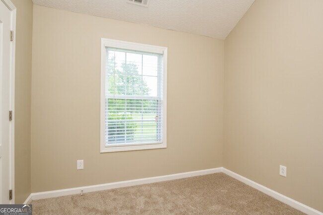 Building Photo - 4980 Wolfcreek View