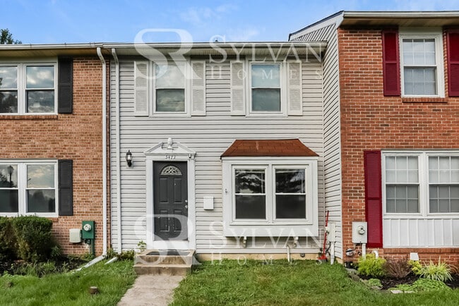 Primary Photo - Life Just Got Better!