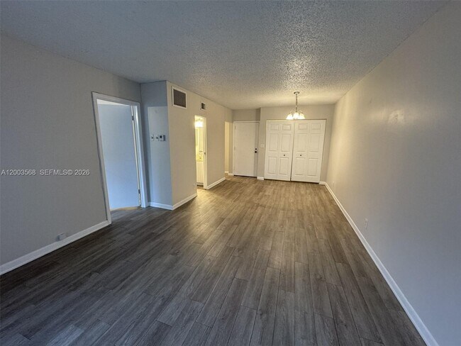 Building Photo - 3123 Oakland Shores Dr