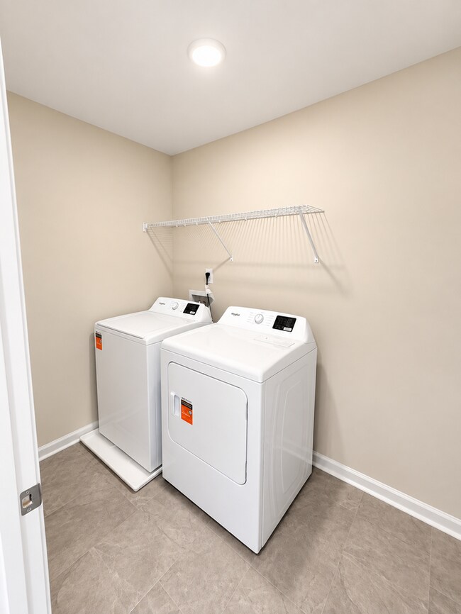 Building Photo - Now Leasing! 1 Month Free | Brand-New 3BR Home with 2-Car Garage Near Downtown Mooresville