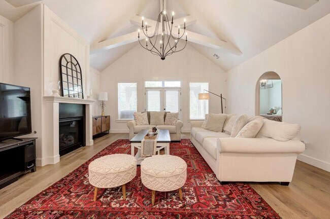 Building Photo - 4001 Stone Hl Ln