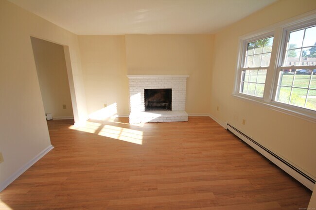 Building Photo - 59 Homestead Ln