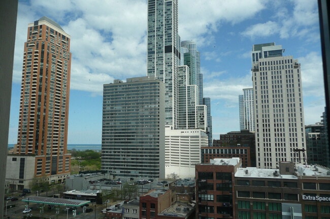 Building Photo - 1255 S State St