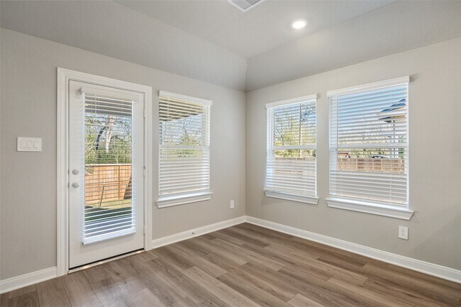 Building Photo - 17716 Ml Mnr Dr