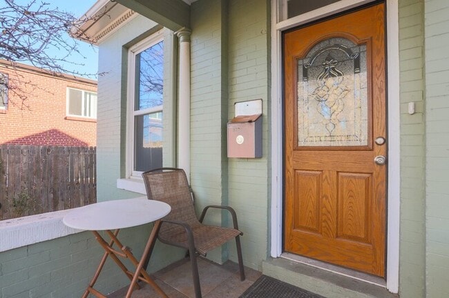 Building Photo - 2220 W 31st Ave