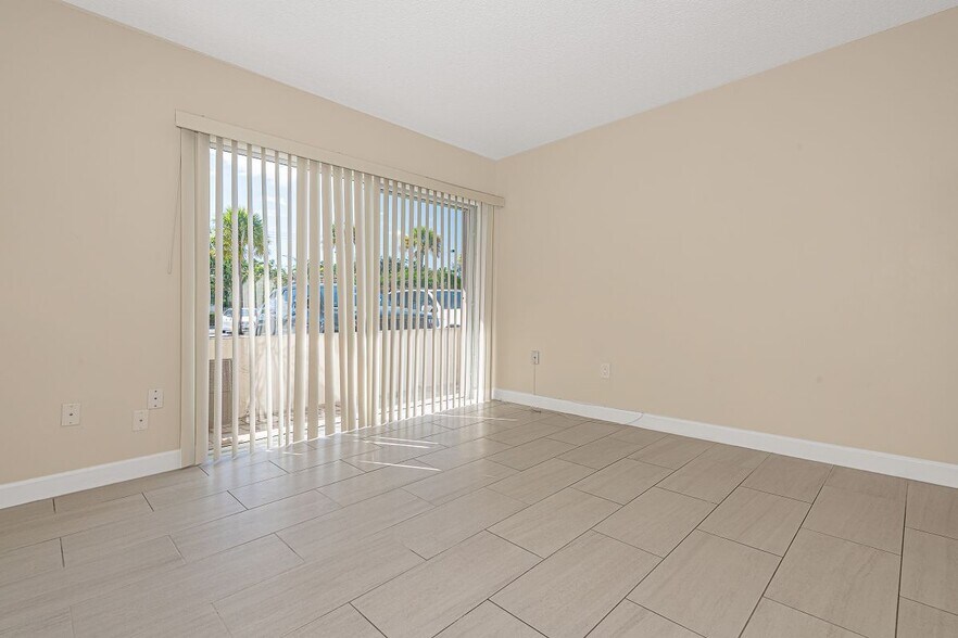 Building Photo - 7765 SW 86th St