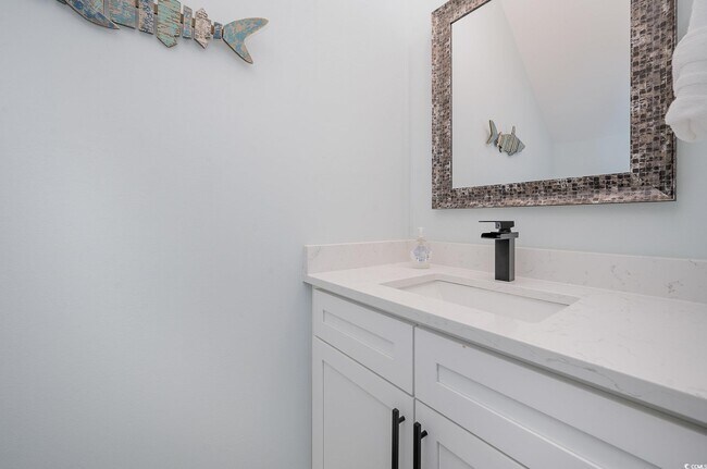 Building Photo - 503 30th Ave N