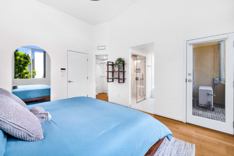 Building Photo - 2608 Lincoln Ave