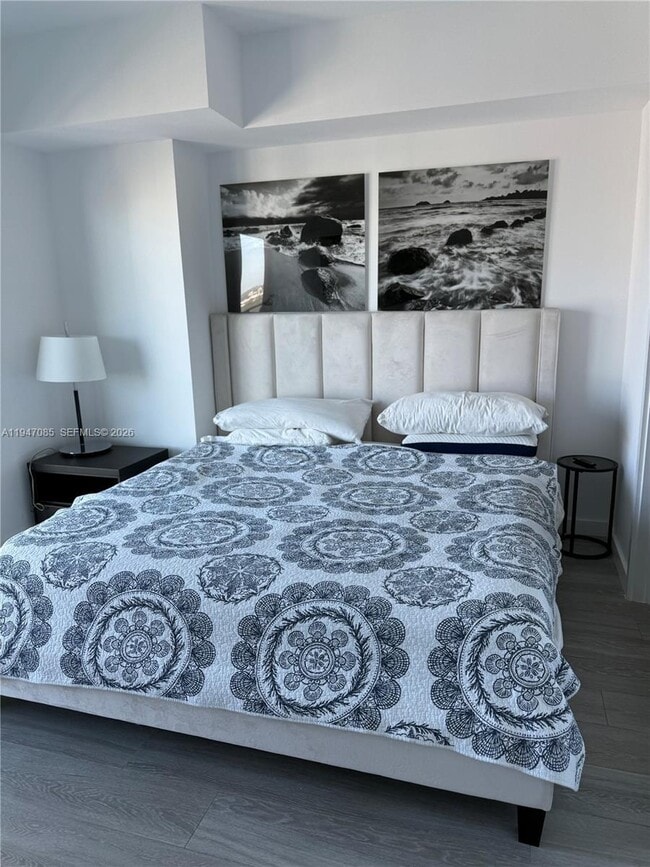 Building Photo - 501 NE 31st St