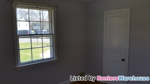 Building Photo - 9204 51st Ave