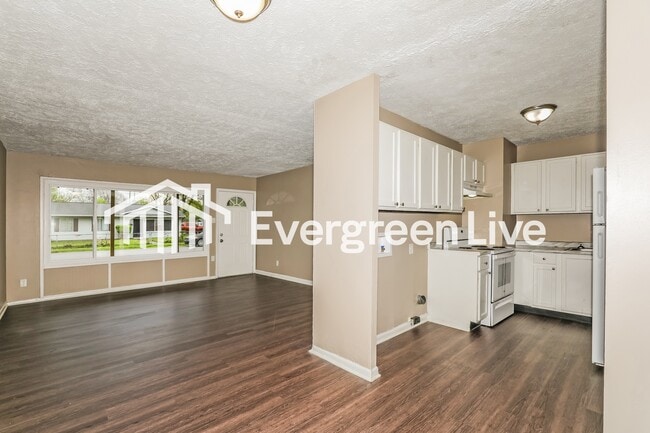 Building Photo - 3202 Donald Ave