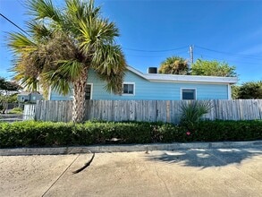 Building Photo - 2414 Grover Ave