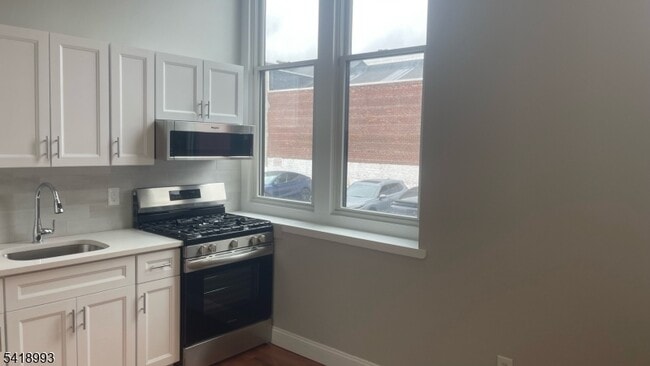 Building Photo - 38 Mill St