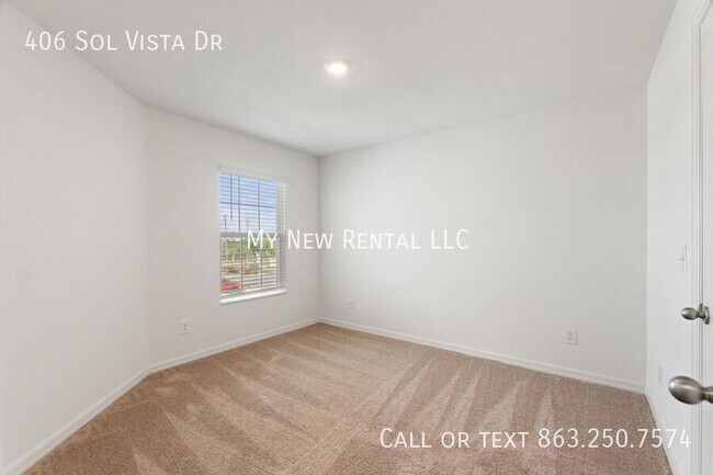 Building Photo - 406 Sol Vis Dr