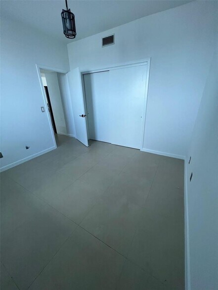 Building Photo - 888 Biscayne Blvd