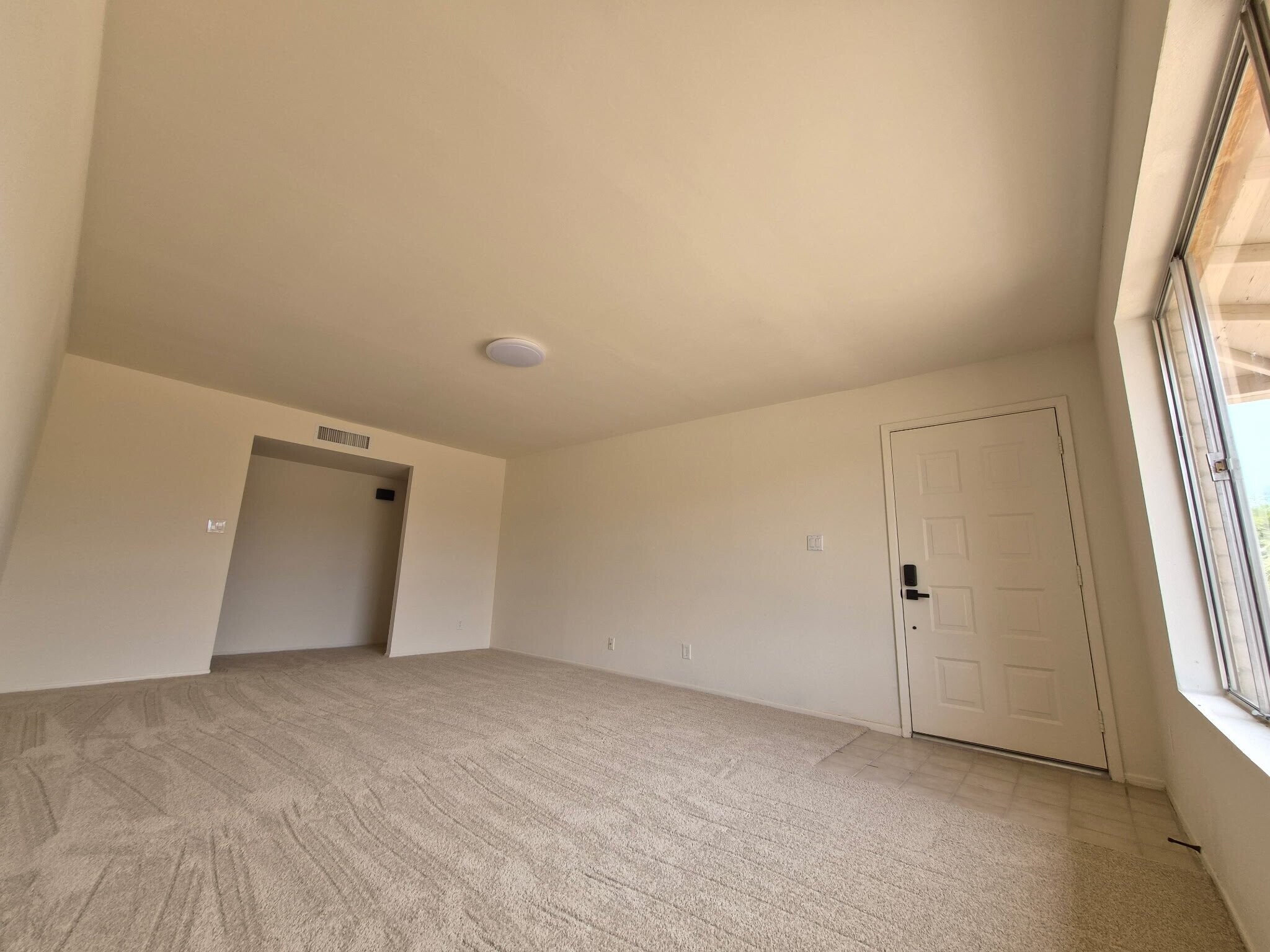 Building Photo - 2154 E Sesame St