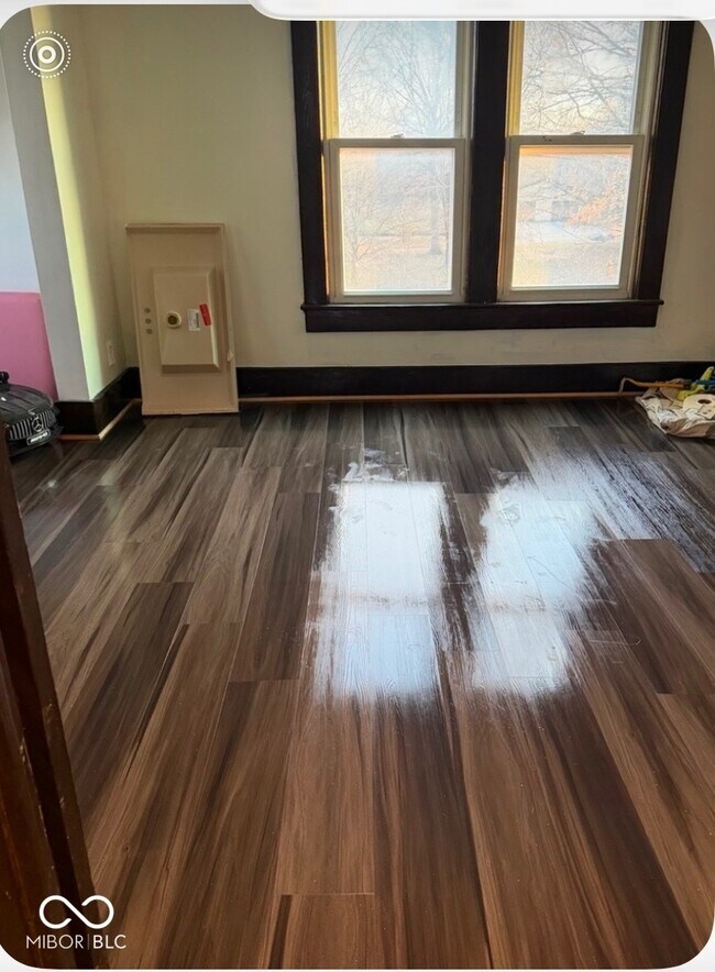 Building Photo - 10540 E 25th St