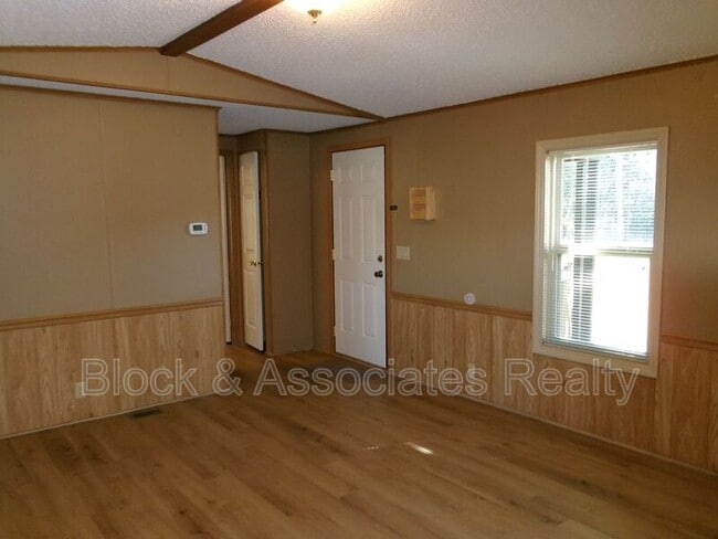 Building Photo - 6991 Spencer-Dixon Rd