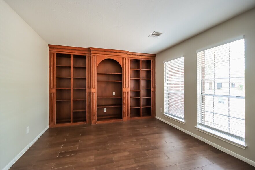 Building Photo - 5015 Cupids Bower Ct
