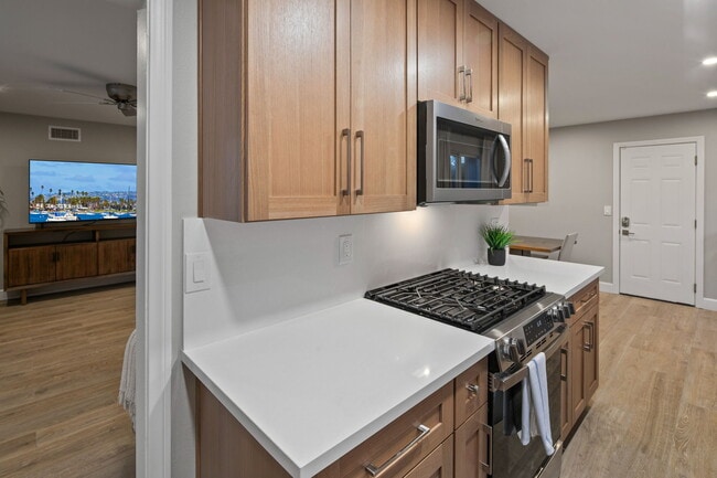 Building Photo - 1648 El Prado Ave