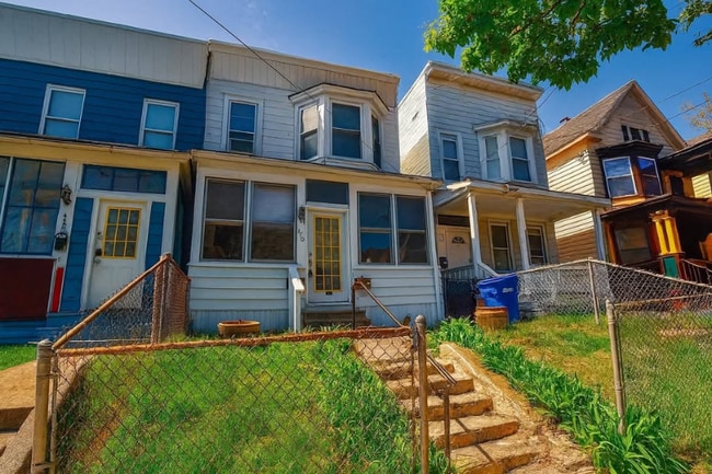 Building Photo - 450 Hamilton St