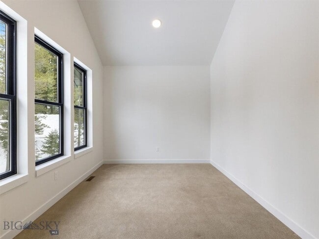 Building Photo - 166 Bridger Mdw Trl