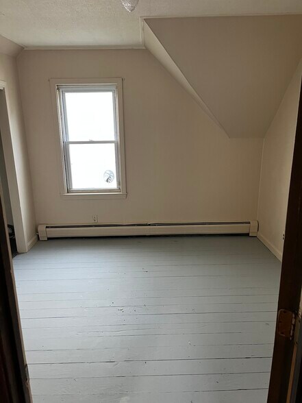 Building Photo - 56 W Weir St