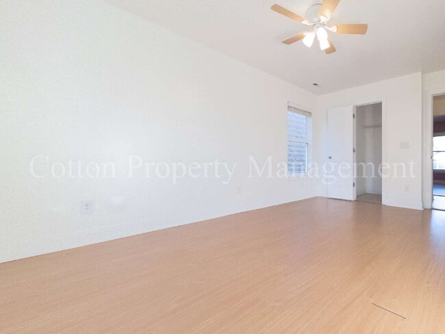 Building Photo - 120 S 9th St