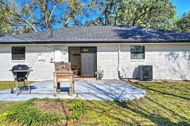 Building Photo - 9527 Vilven Ln