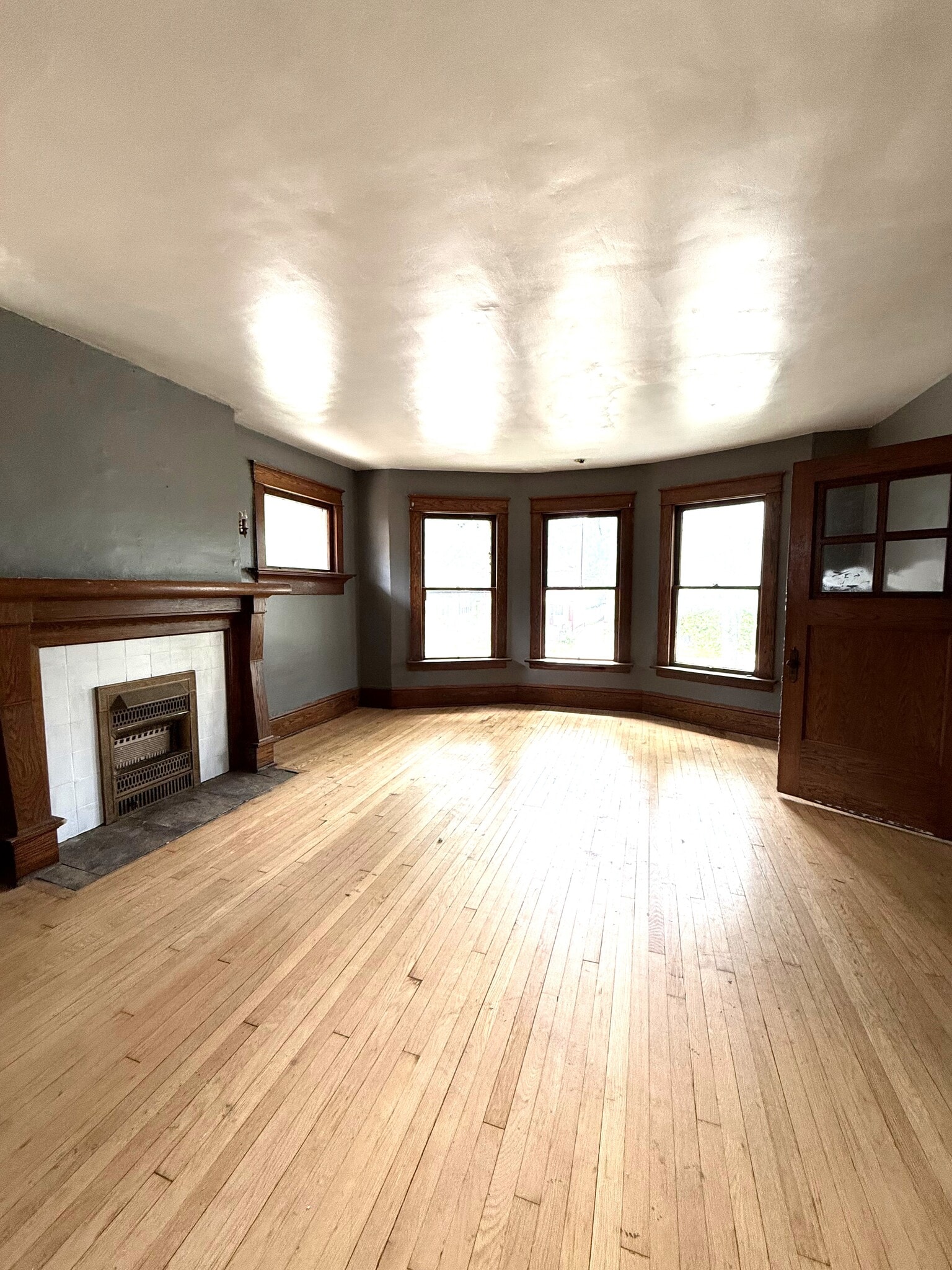 Building Photo - 1248 W 10th St