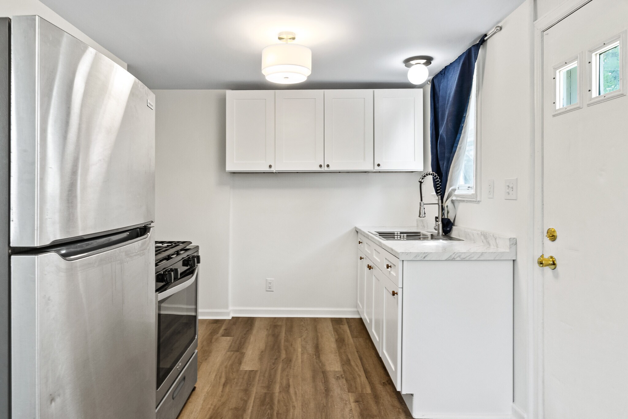 Kitchen - 1725 E Frankfort St
