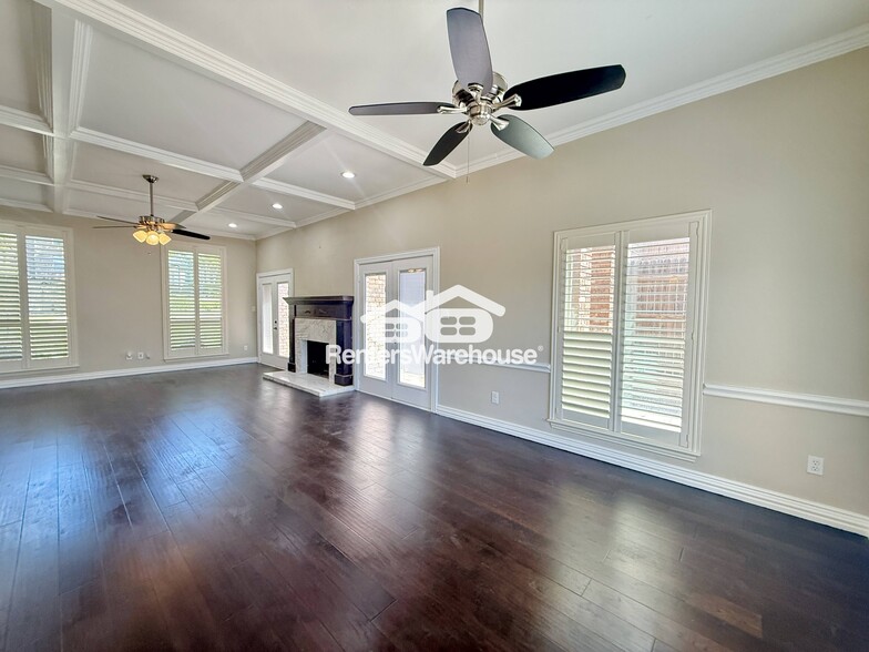Building Photo - 9120 Nob Hill Dr