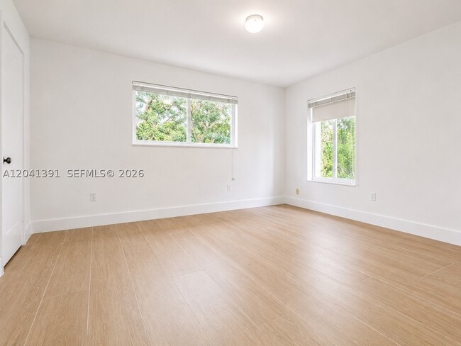 Building Photo - 13005 Zambrana St