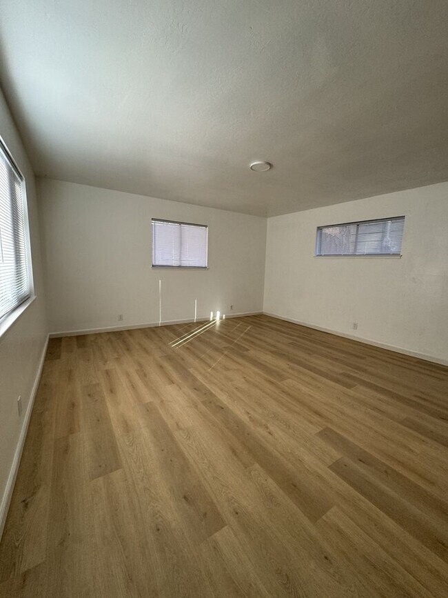 Building Photo - 1060 Echo Rd