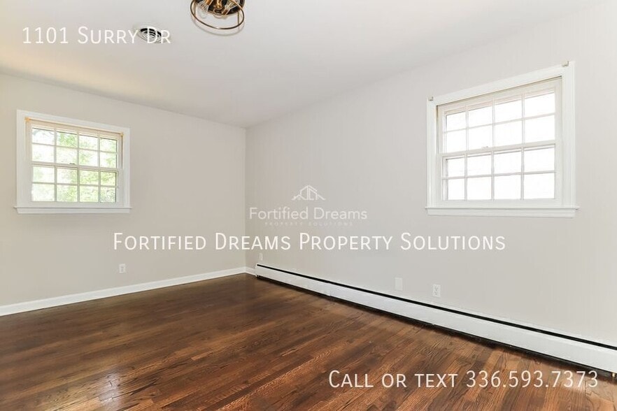 Building Photo - 1101 Surry Dr