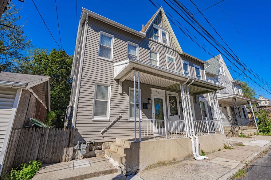 Primary Photo - 327 Arch St