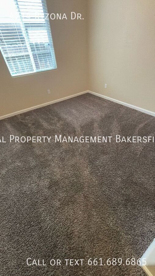 Building Photo - 4714 Ryzona Dr