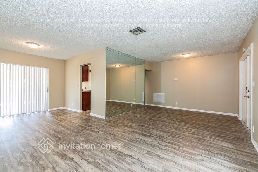 Building Photo - 3224 NW 118th Ln