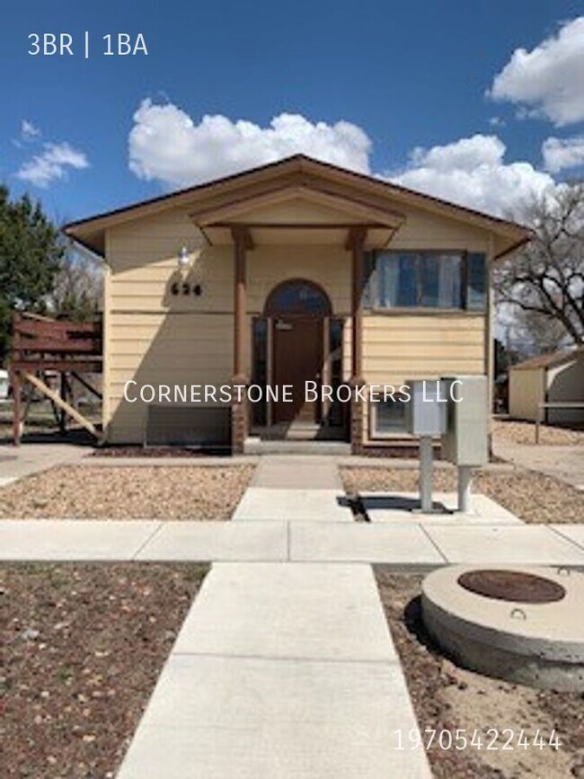 Primary Photo - 624 Maple St