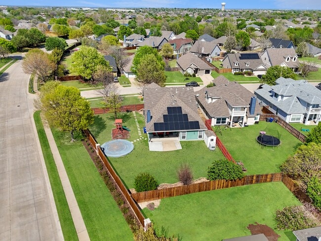 Building Photo - 9865 Tanglebrush Dr