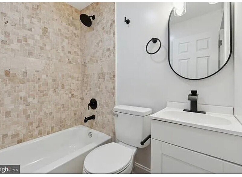 Building Photo - 4034 Lawndale St