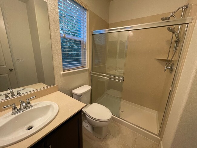 Building Photo - 2024 Newcastle Dr