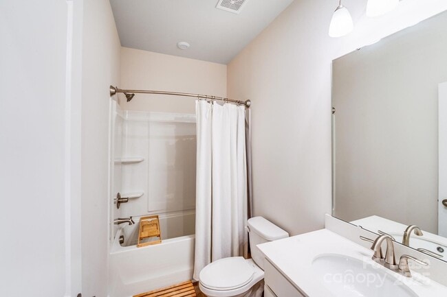 Building Photo - 3133 Hutton Gdns Ln