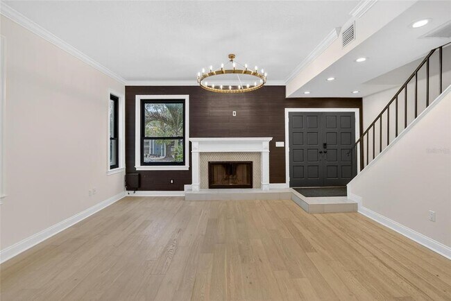 Building Photo - 162 E Davis Blvd