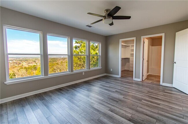 Building Photo - 115 Pinto Ln