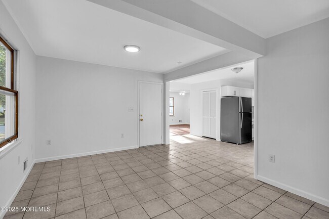 Building Photo - 879 Egret Dr