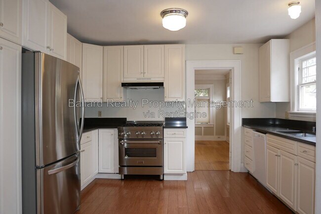 Building Photo - 6235 22nd Ave NE