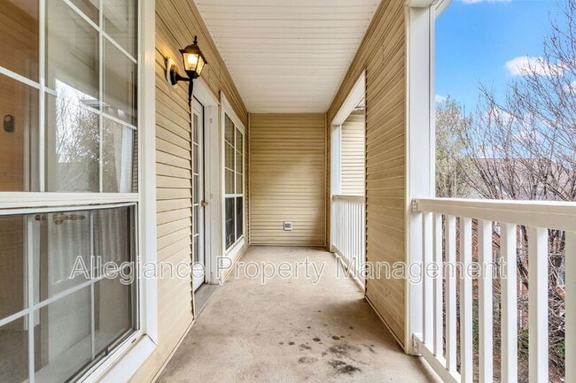 Building Photo - 4560 Strutfield Ln