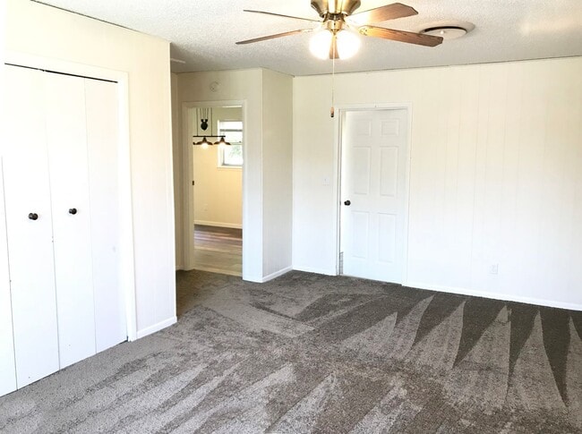 Building Photo - 1302 S 23rd St