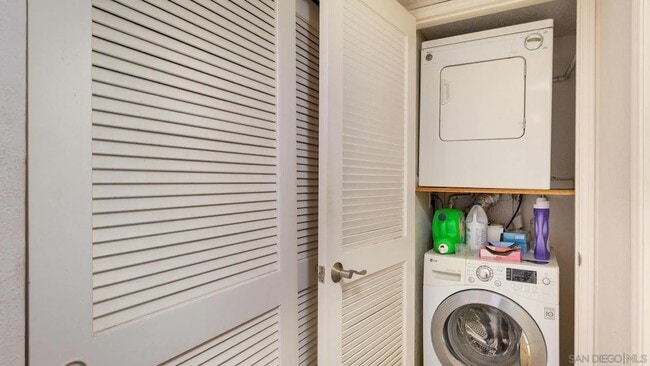 Building Photo - 5765 Friars Rd